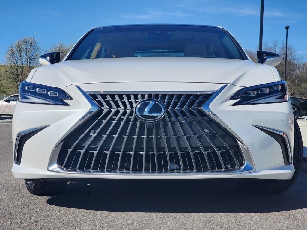 Used 2025 Eminent White Pearl Lexus 350 Ultra Luxury image 2