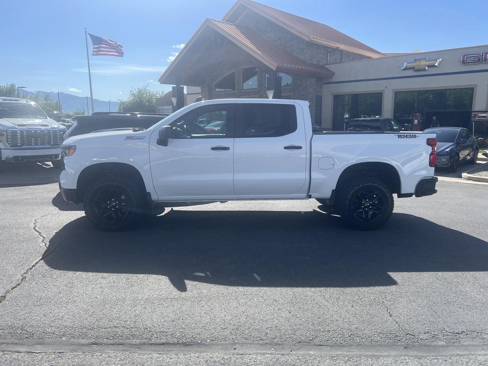 2026 Chevrolet Silverado 1500 Custom Trail Boss - Photo 2