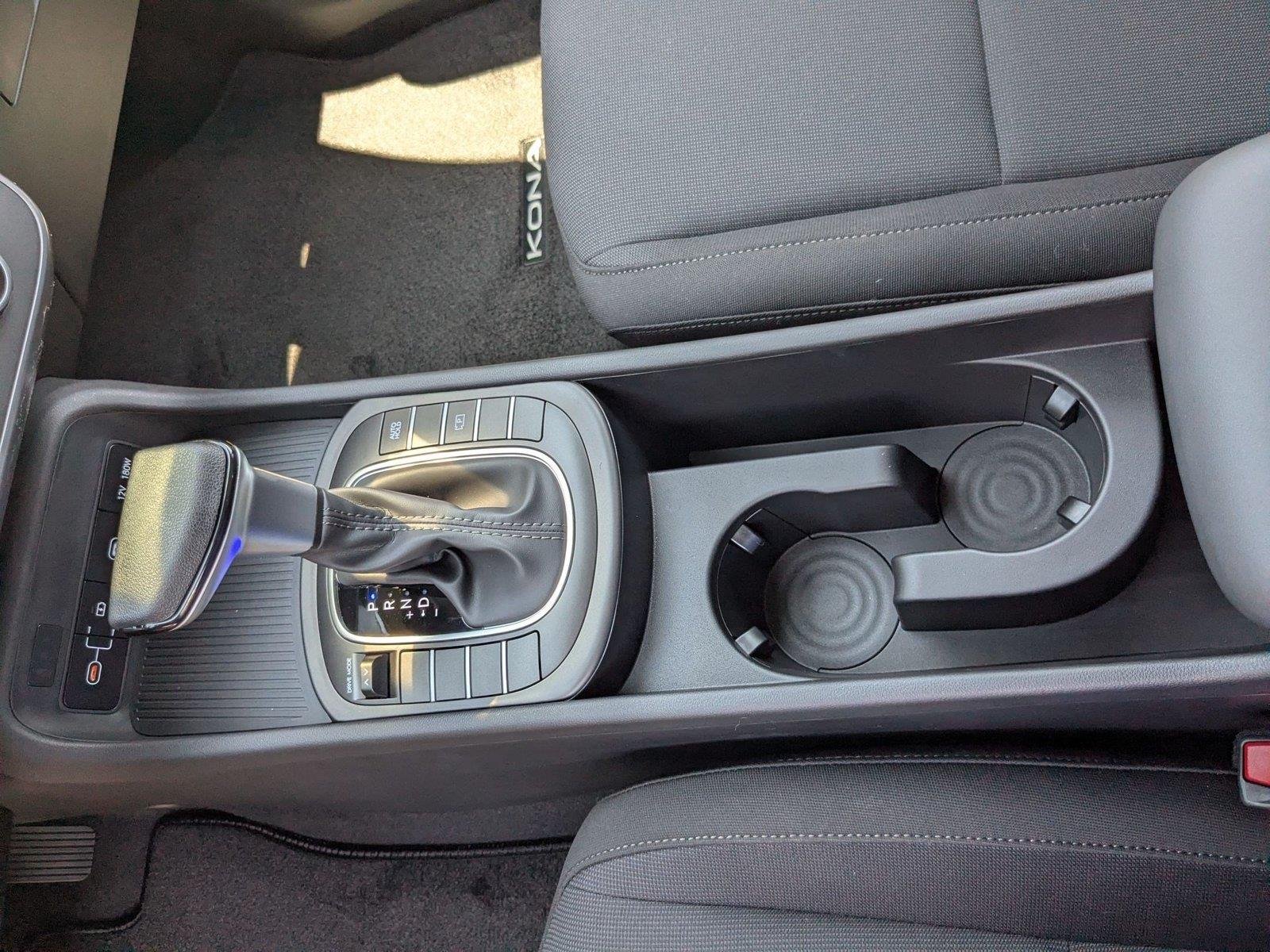 New 2027 Abyss Black Pearl Hyundai SE image 18