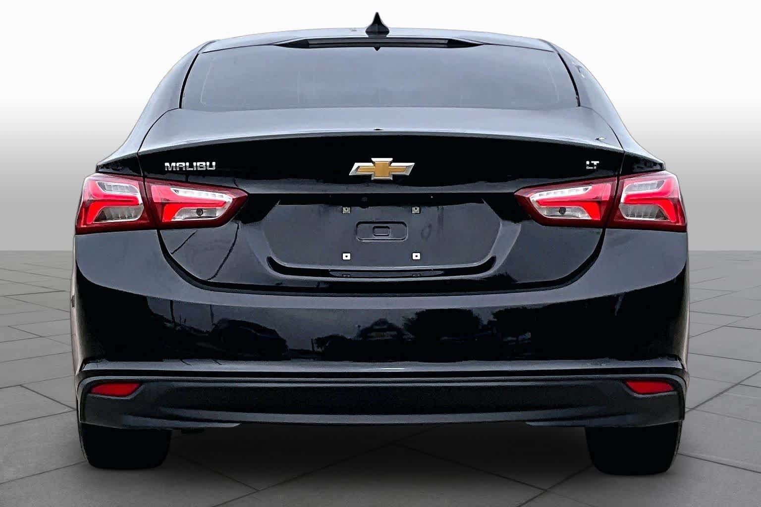 Used 2020 Mosaic Black Metallic Chevrolet LT image 5