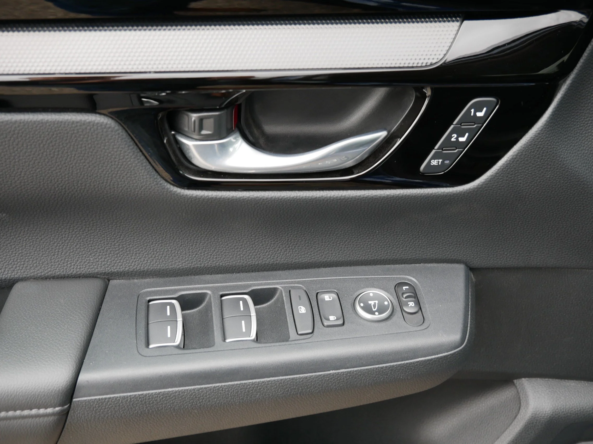 2025 Honda CR-V EX-L - Photo 19