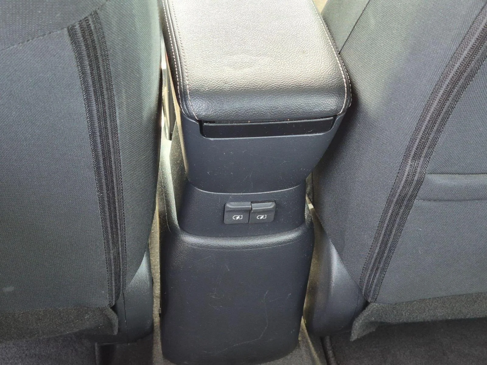 Used 2022 Super Black Nissan S image 16