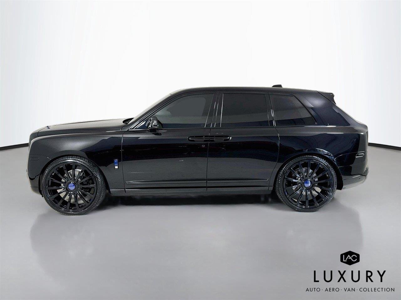 Used 2020 Black Diamond Rolls-Royce Starlight Headliner | 26