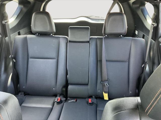 Certified Used 2018 SILVER SKY METALLIC Toyota  image 7