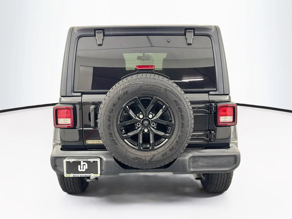 Used 2023 Black Jeep Sport image 6
