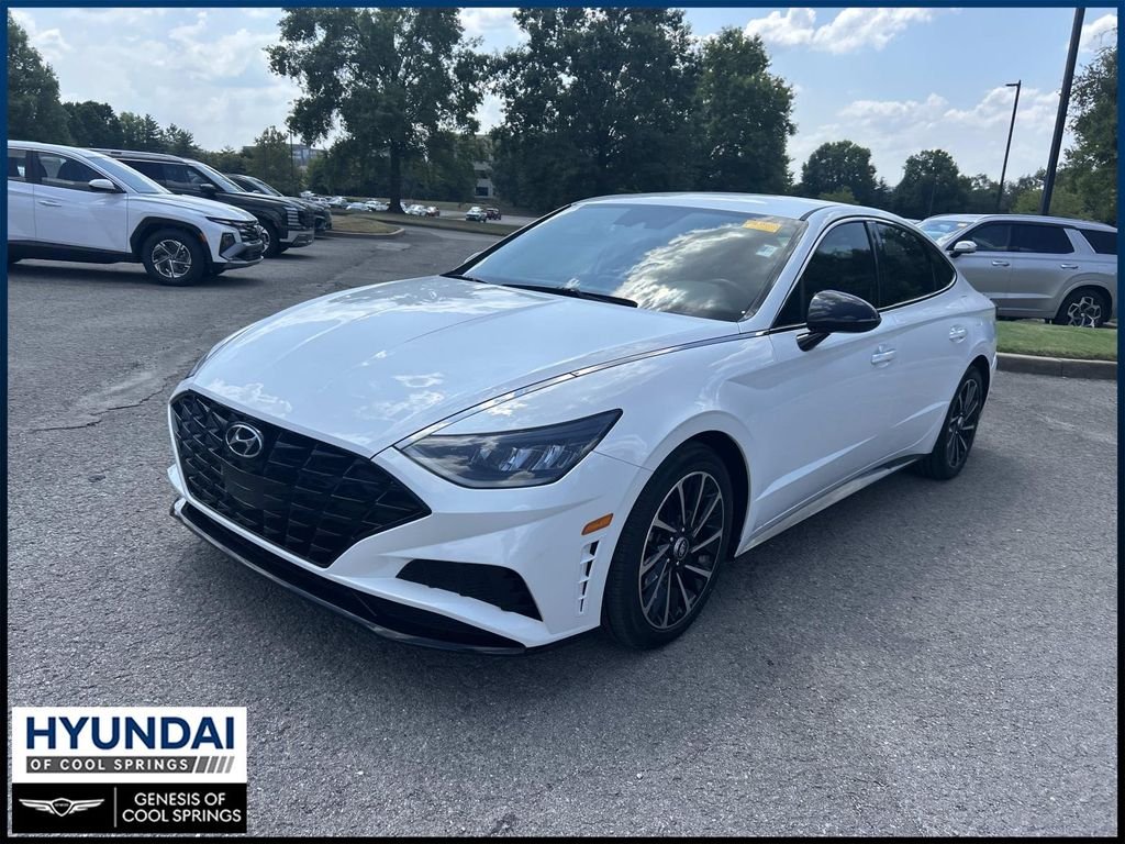 Used 2020 Gray Hyundai SEL Plus image 3