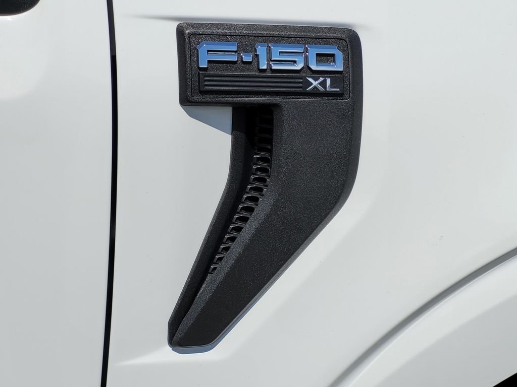 New 2026 Oxford White Ford XL image 5