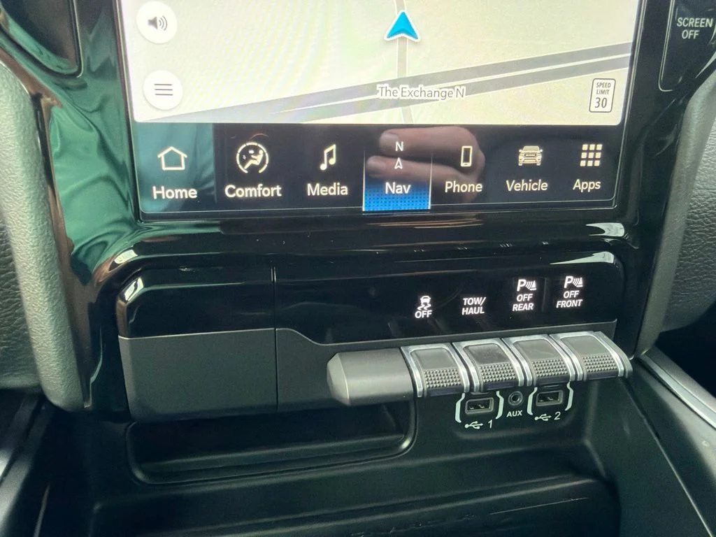 Used 2022 White Ram Laramie image 30