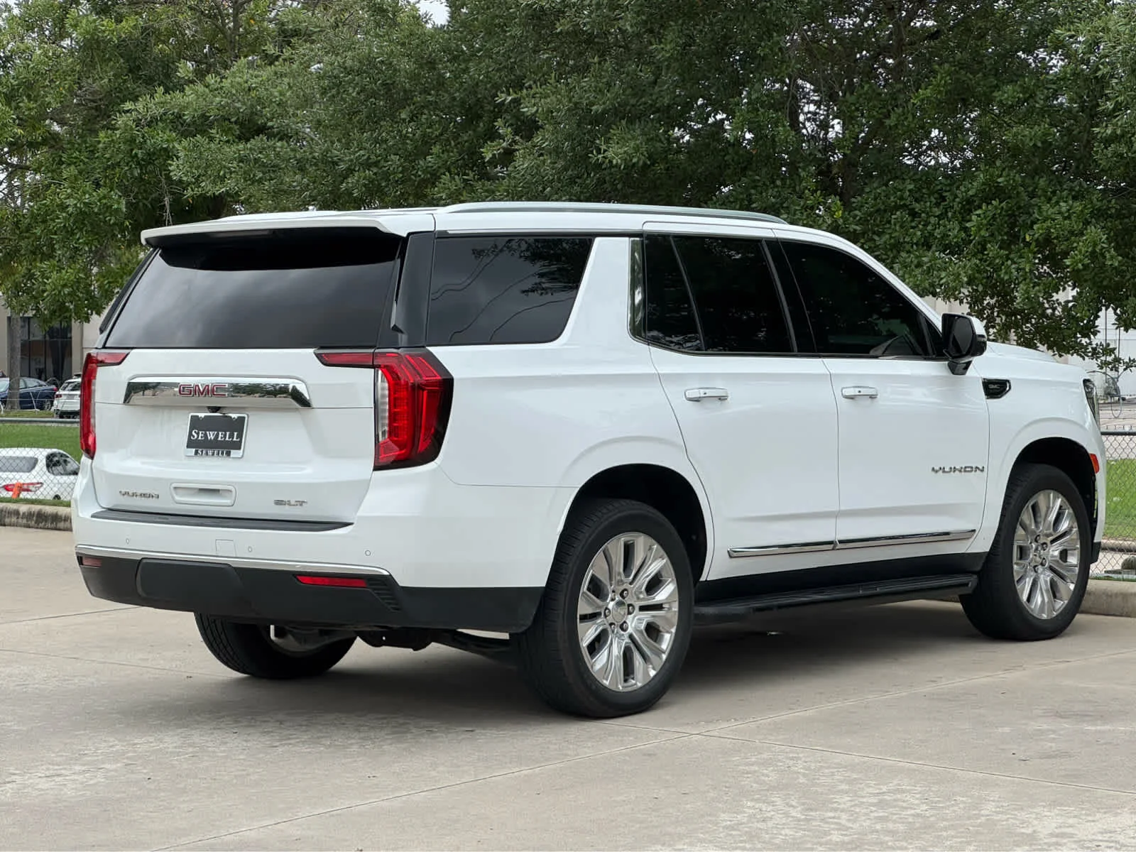 Used 2021 Summit White GMC SLT image 5