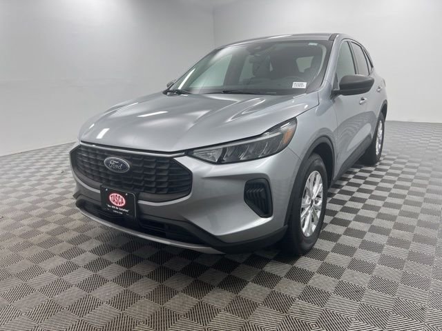 Used 2023 Silver Metallic Ford Active image 2