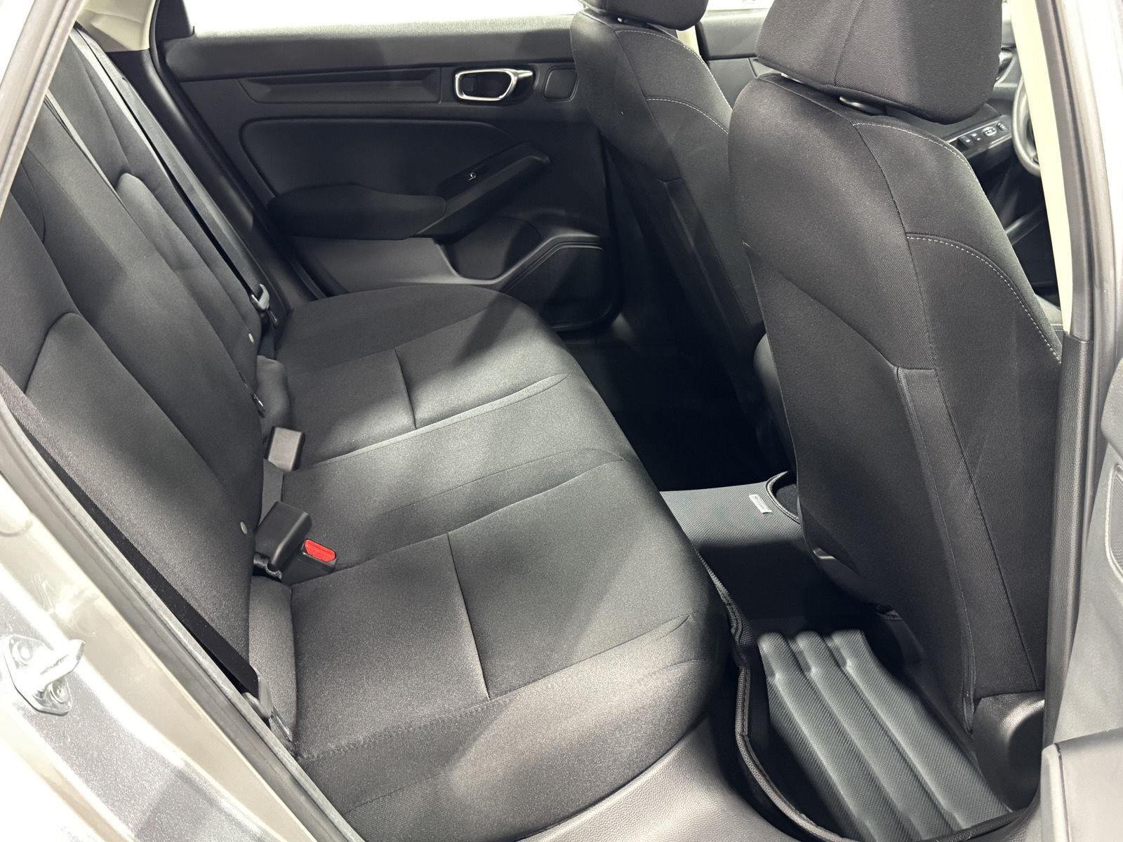 Used 2024 Lunar Silver Metallic honda LX image 4