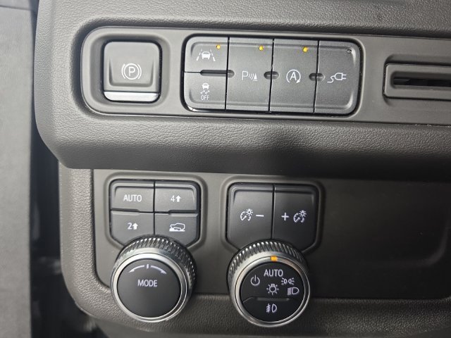 Used 2021 Black GMC SLT image 19