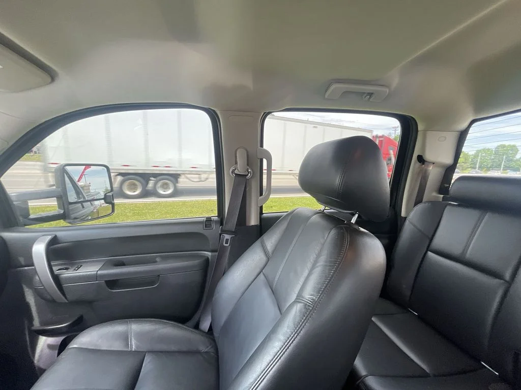 Used 2014 Black Chevrolet LT image 11