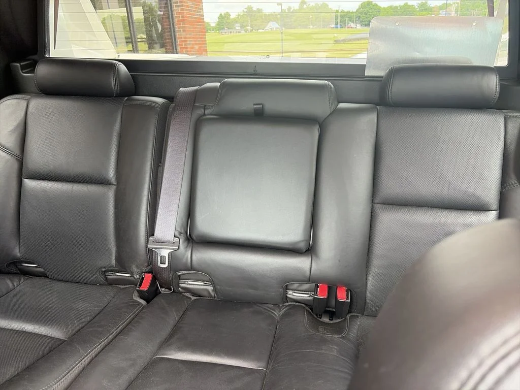 Used 2007 White Cadillac Base image 23
