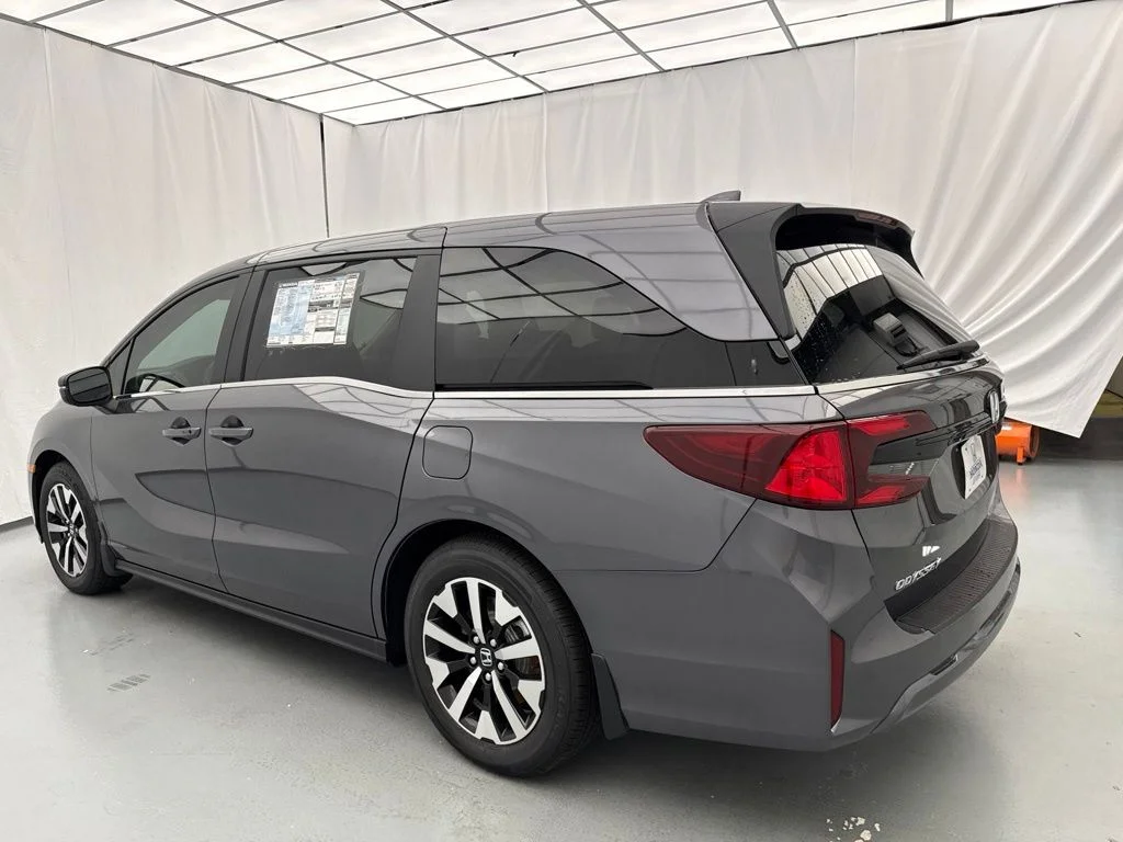 New 2026 Modern Steel Metallic Honda EX-L image 5