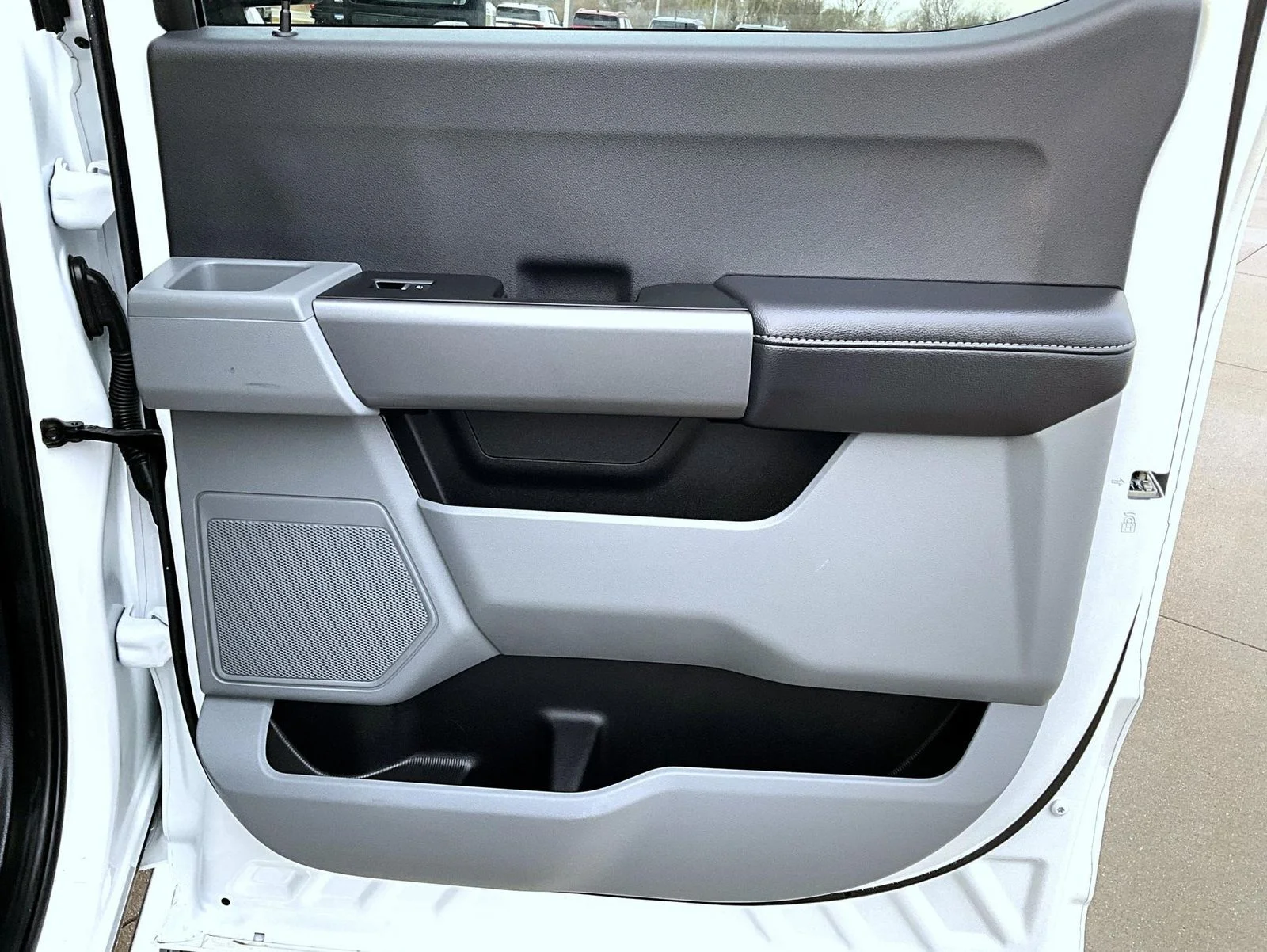 Used 2025 White Ford XLT image 18