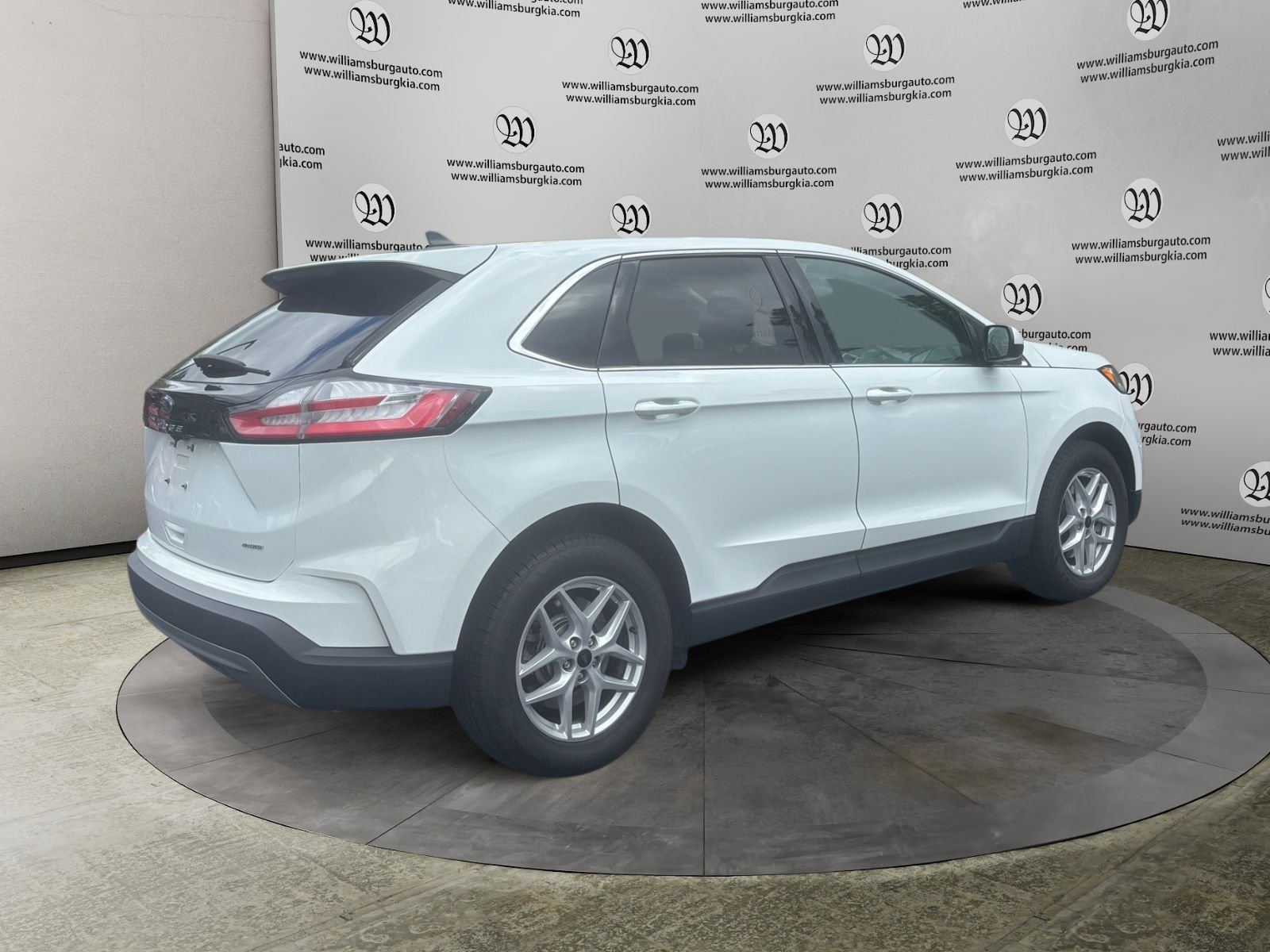 Used 2024 White Ford SEL image 5