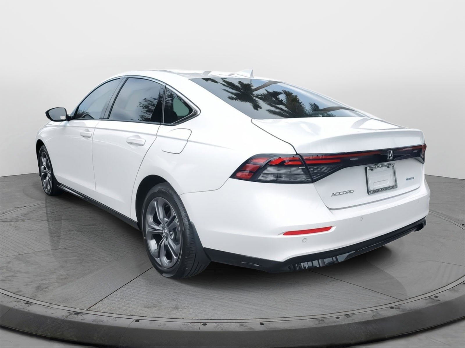 2025 Honda Accord Hybrid EX-L - Photo 3