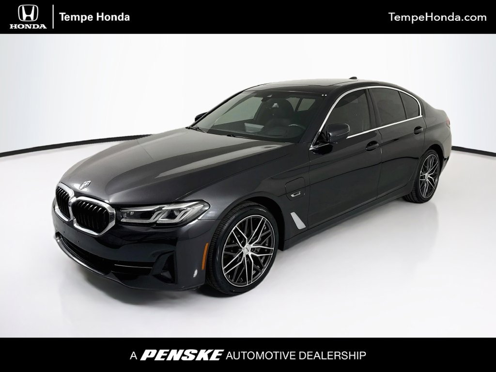 Used 2022 Dark Graphite BMW 530e iPerformance image 1