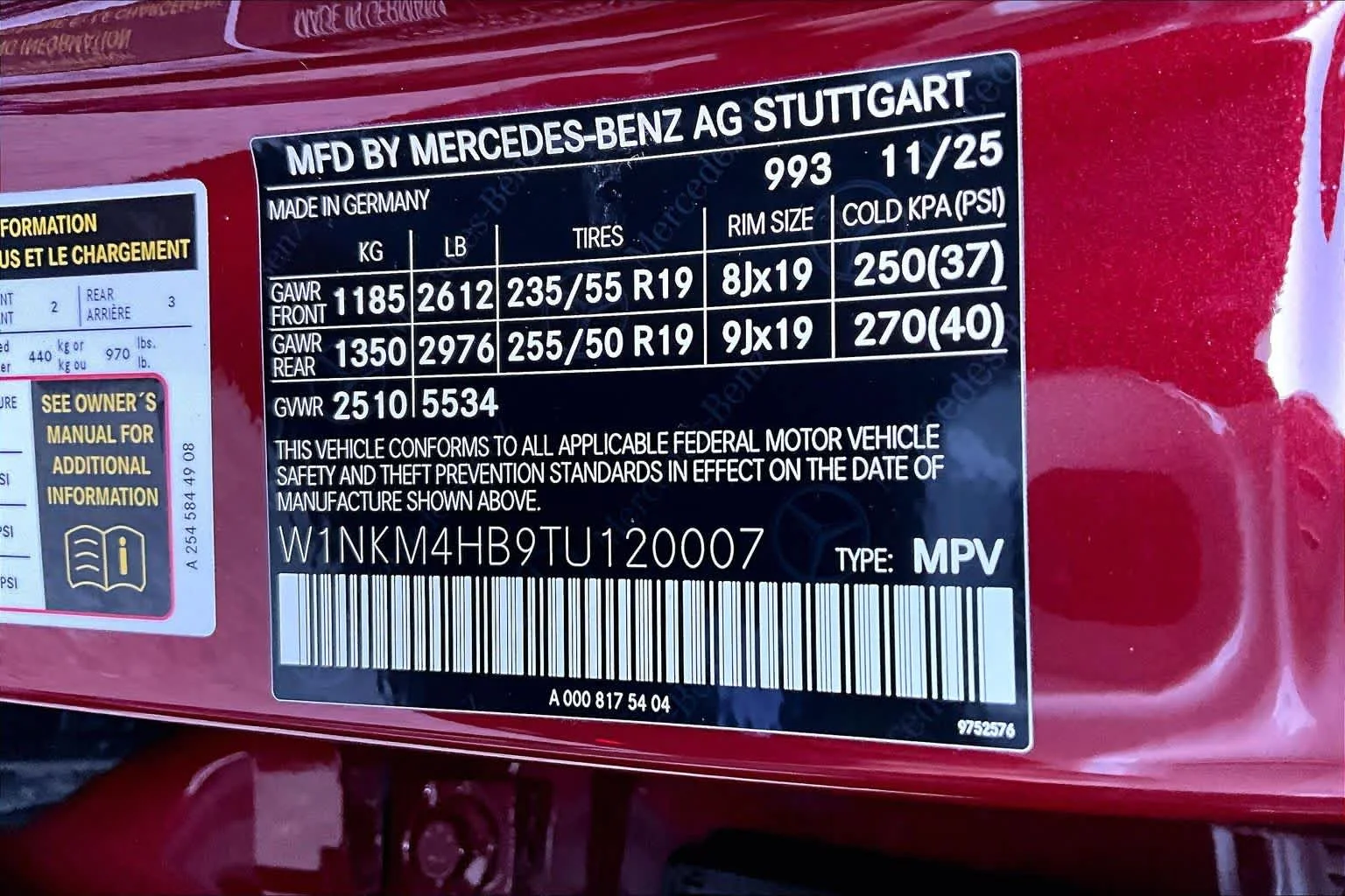 New 2026 MANUFAKTUR Patagonia Red Metallic Mercedes-Benz GLC 300 image 13