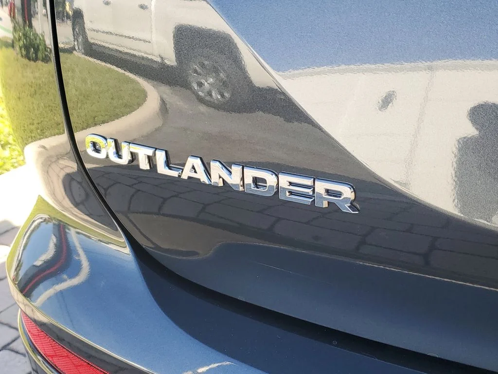 2026 Mitsubishi Outlander SE - Photo 8