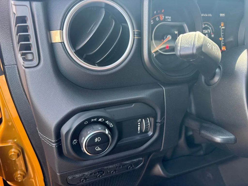 New 2026 Goldilocks Jeep Sahara image 12