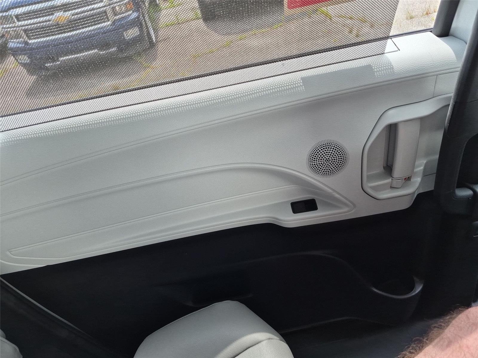 Used 2026 Wind Chill Pearl Toyota XLE image 32
