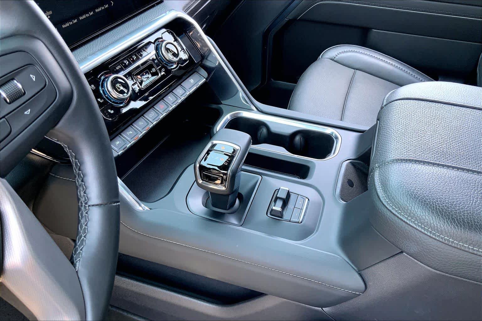 Used 2024 Onyx Black GMC Denali image 17