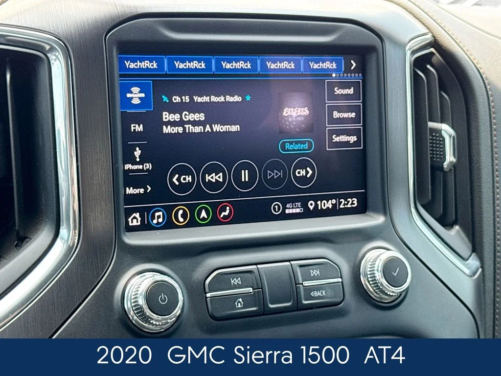 Used 2020 White GMC AT4 image 31
