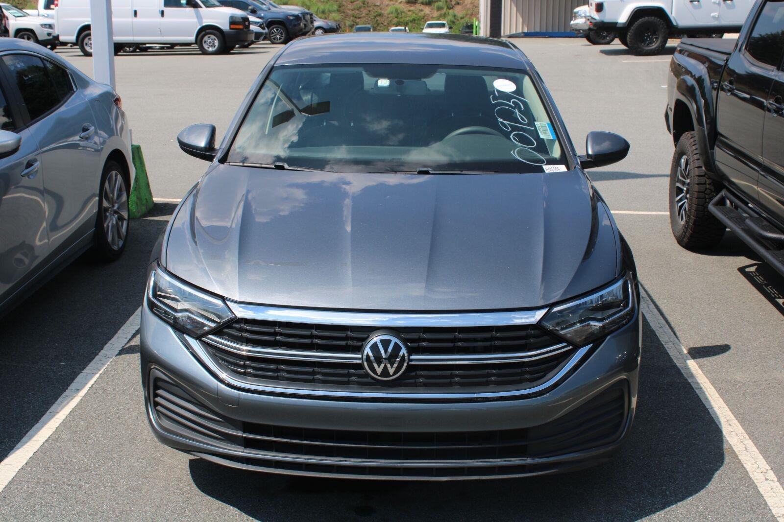 Used 2022 Platinum Gray Metallic Volkswagen S image 2