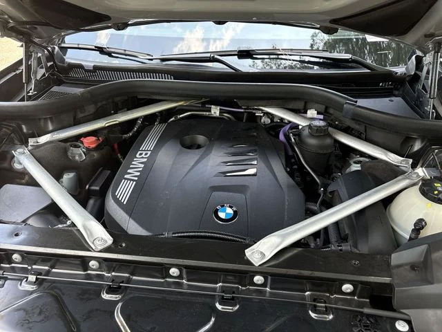 Used 2024 Gray BMW xDrive40i image 28