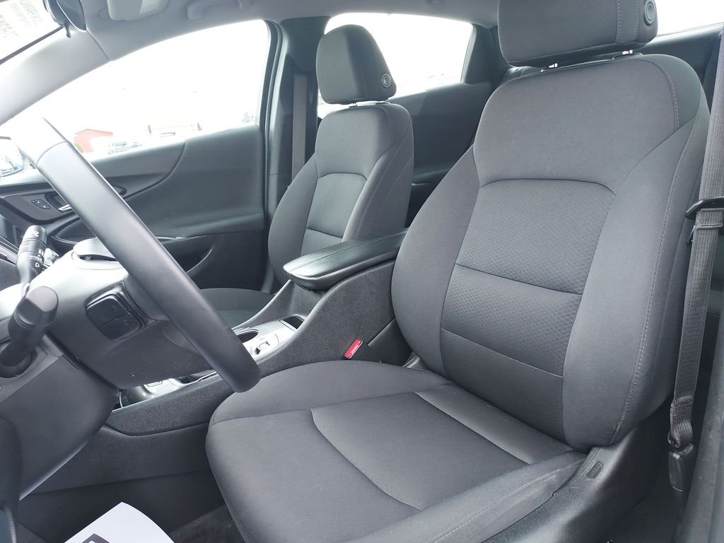 Used 2024 White Chevrolet LT image 19