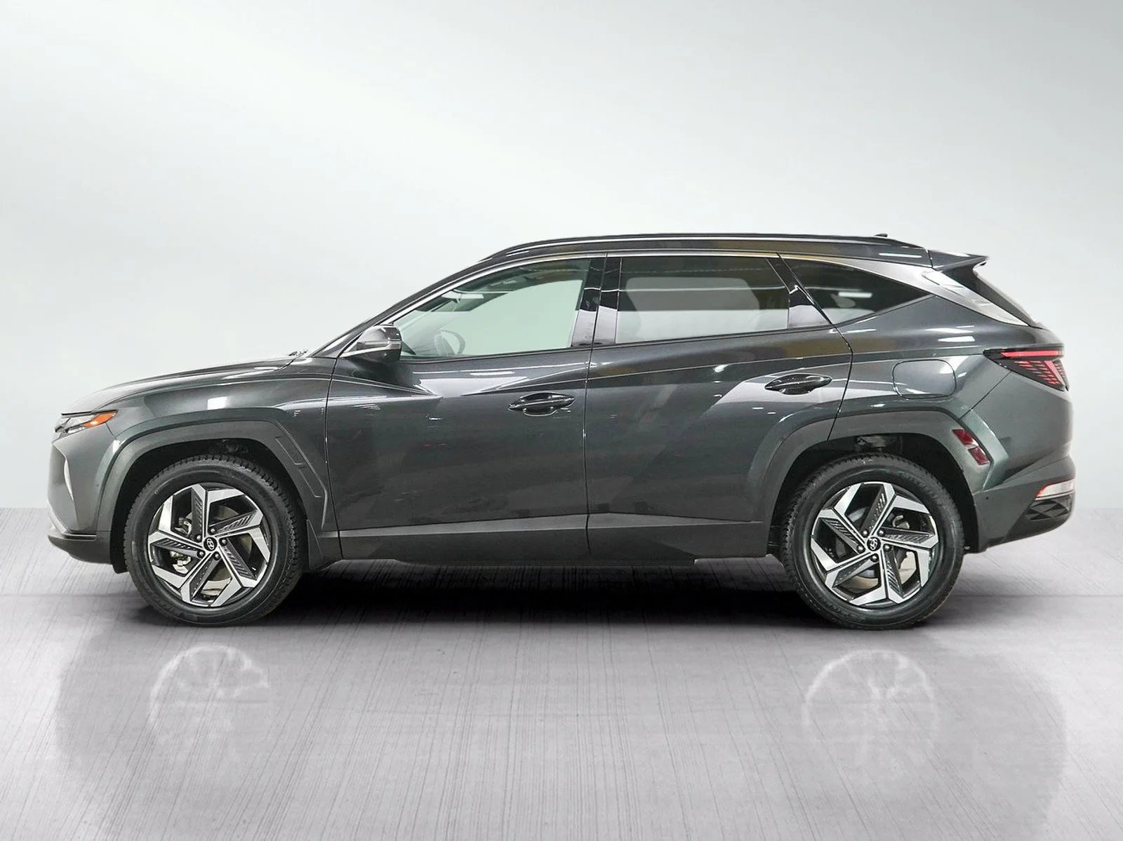 Used 2023 Hyundai Tucson Limited with VIN 5NMJECAE3PH218591 for sale in White Bear Lake, Minnesota