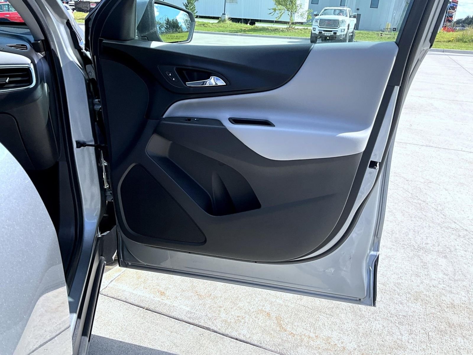 2023 Chevrolet Equinox LT - Photo 16