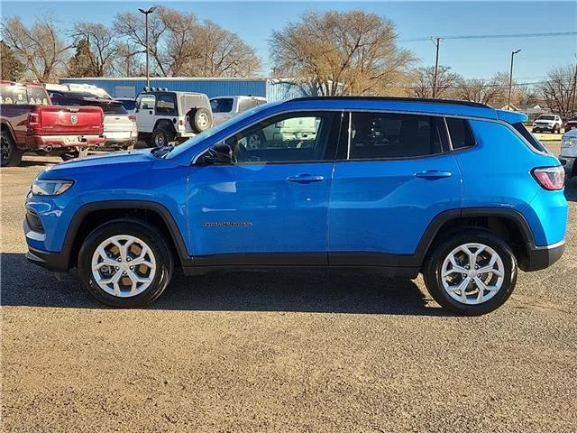 Used 2024 Blue Jeep Latitude 4x4 image 2