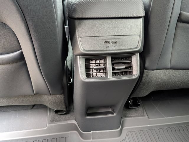 2027 Chevrolet Equinox LT - Photo 6
