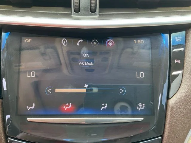 Used 2013 White Cadillac Luxury image 23