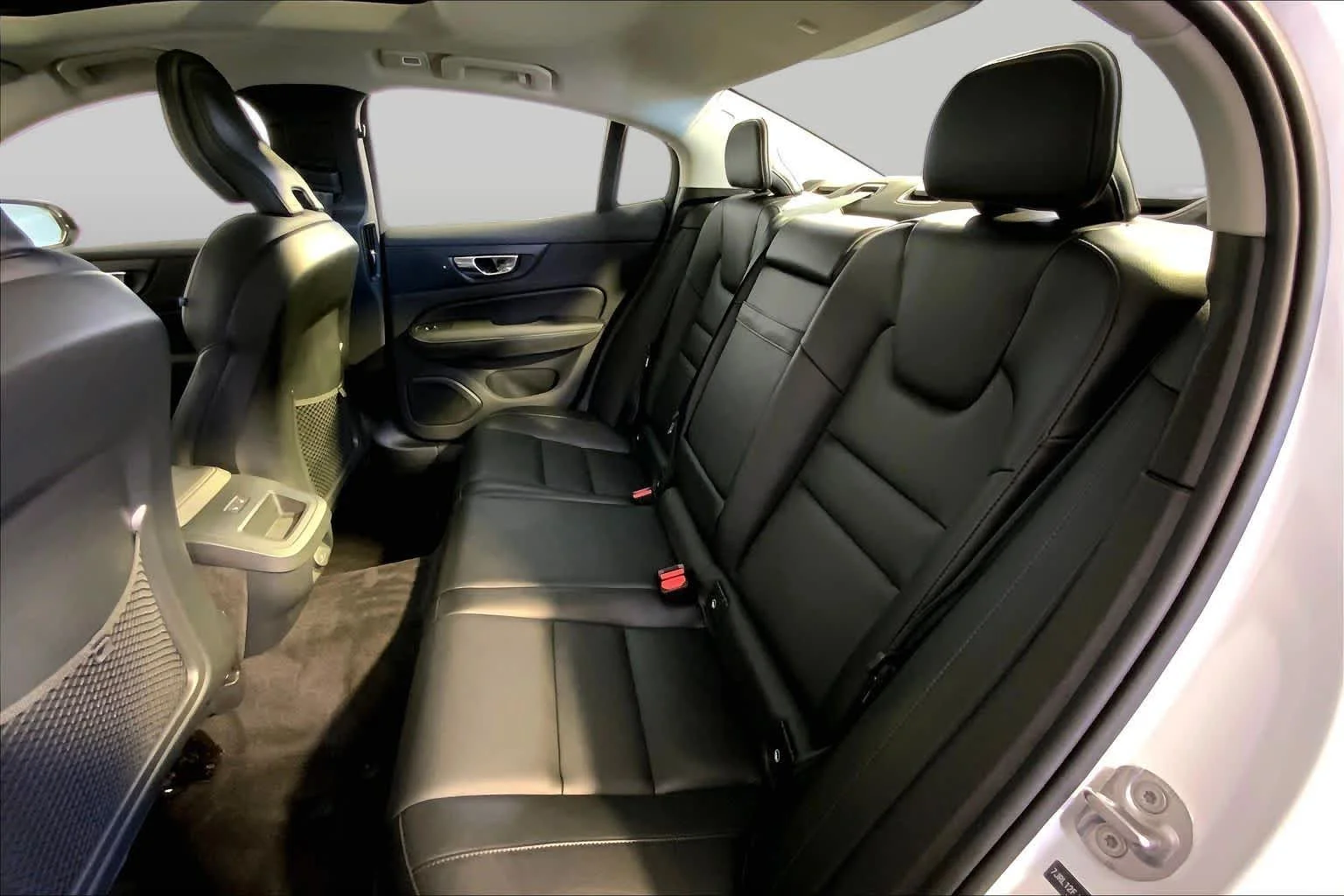 Used 2025 Crystal White Pearl Volvo Core image 21