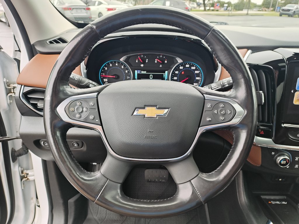 Used 2019 White Chevrolet High Country image 17