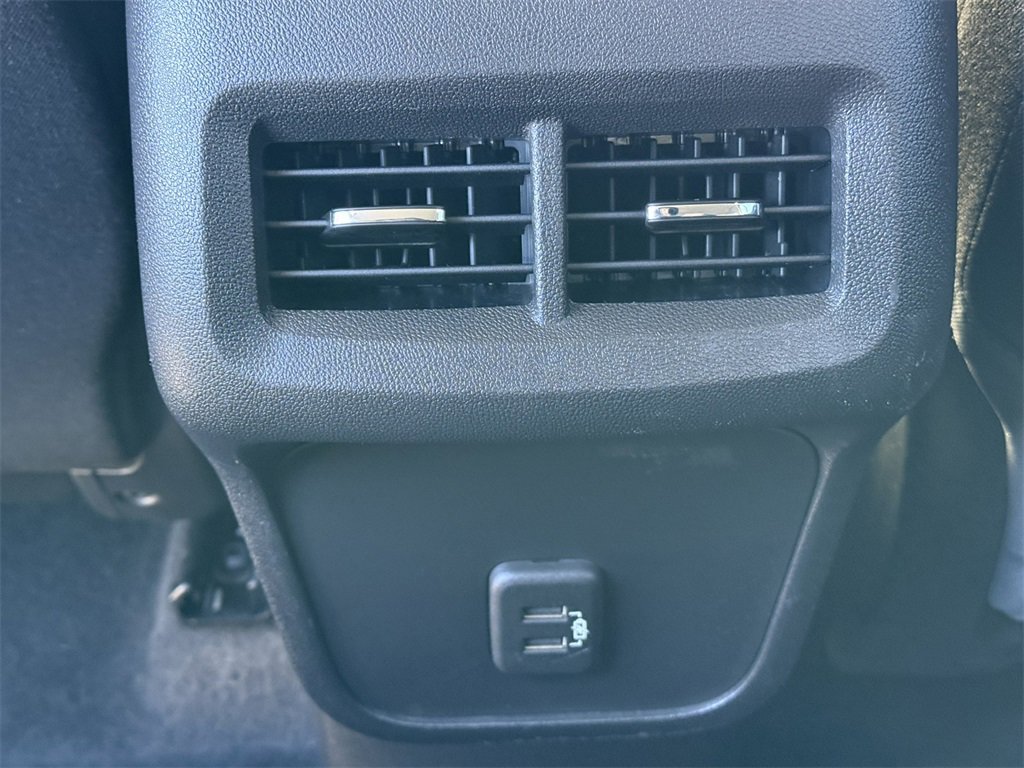 2022 GMC TERRAIN - Image 28