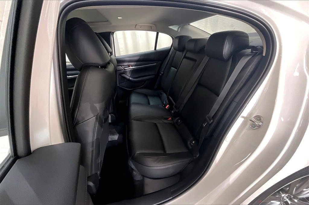 2026 MAZDA MAZDA3 - Image 9