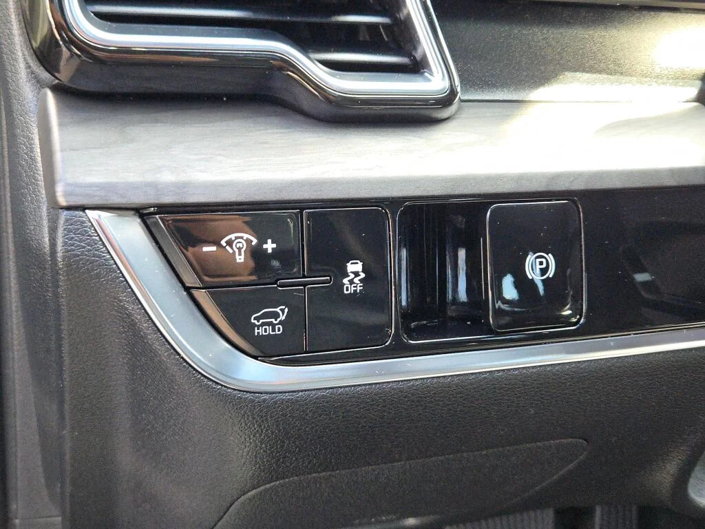 Used 2024 Gray Kia X-Line image 26