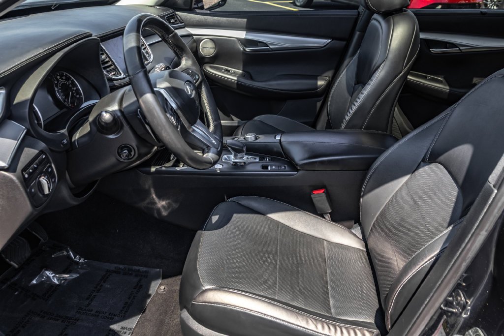 Used 2021 Blue INFINITI Sensory image 14