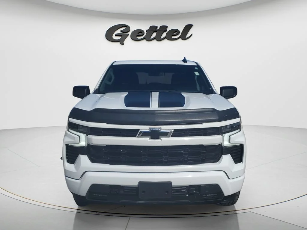Used 2024 Summit White Chevrolet RST image 16