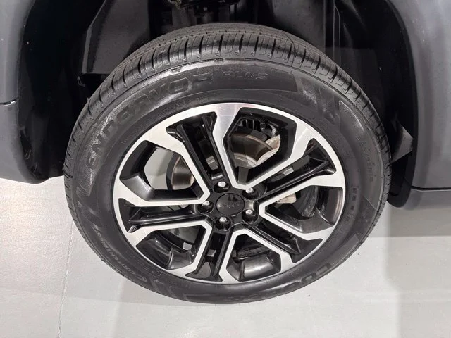 Used 2022 Gray Jeep Limited image 11
