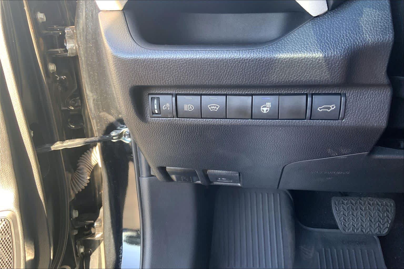 Used 2023 Midnight Black Metallic Toyota XLE Premium image 36