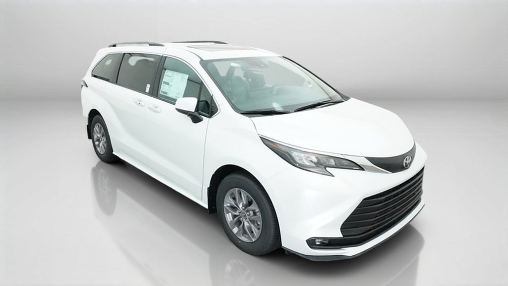 New 2026 Wind Chill Pearl Toyota XLE image 33