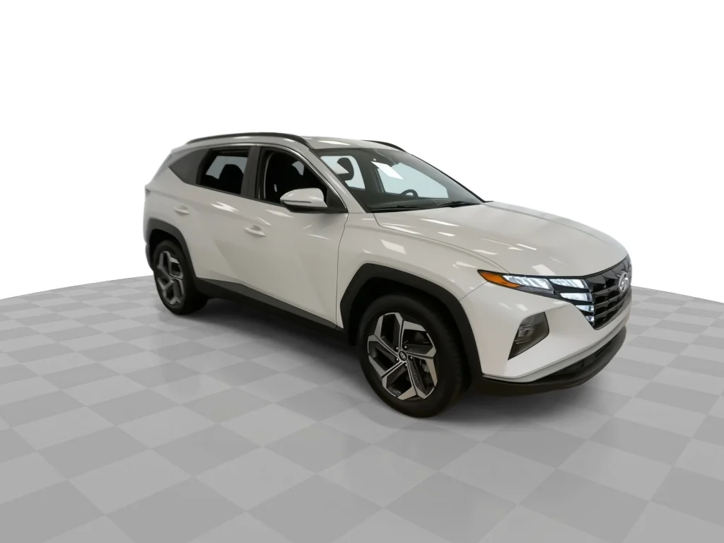 Used 2022 Quartz White Hyundai SEL image 3