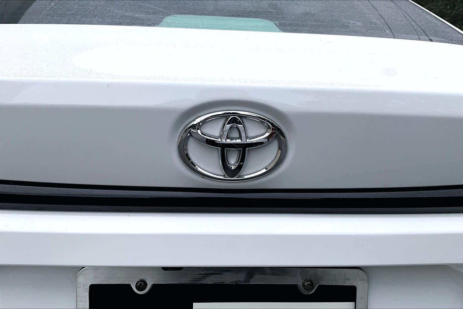 Certified Used 2024 Ice Cap Toyota LE image 31