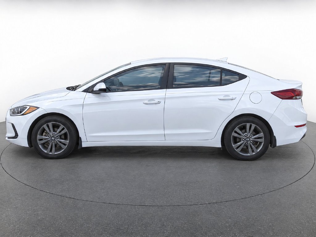 Used 2018 White Hyundai SEL image 6